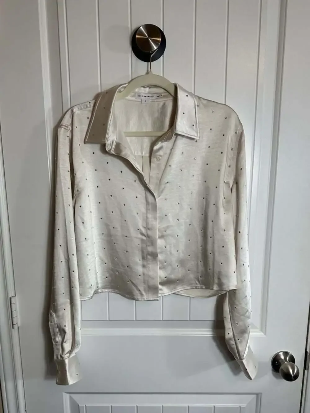Good American Crystal Embellished Cropped Satin Shirt Cloud White Large - Picture 4 of 12